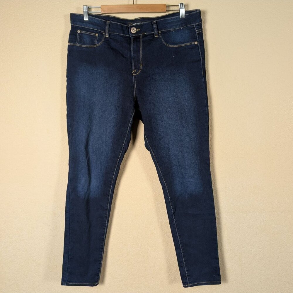 Jordache Women's Skinny Jeans sz 18 Dark Wash Retro Classic Plus Size